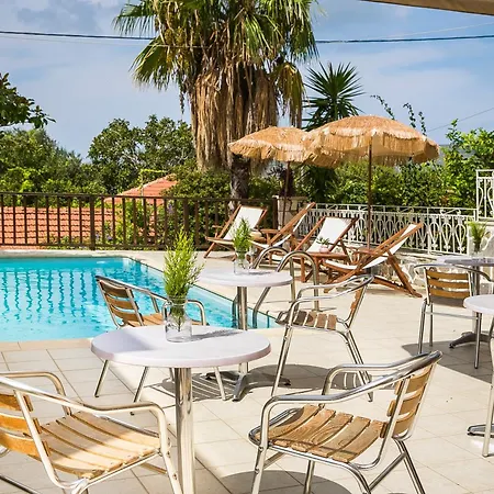 Oasis Complex Guest house *