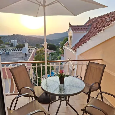 Guest house Oasis Complex