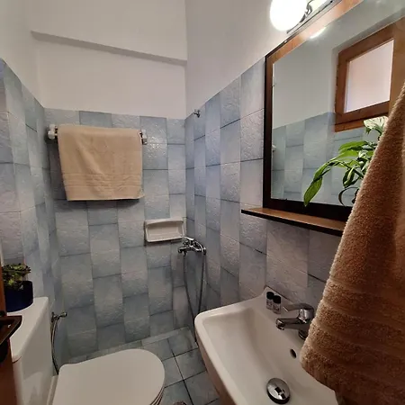 Oasis Complex Guest house Kardhakata